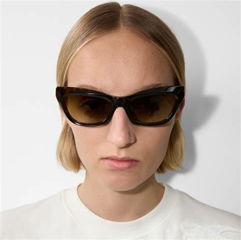 burberry sunglasses tortoise shell|Logo Cat.